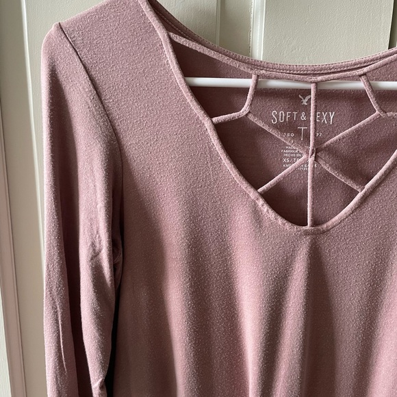 American Eagle Webbed V-Neck Top - Picture 5 of 6